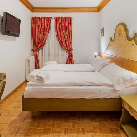 فندق Royal Cortina 3*