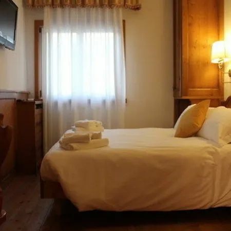 فندق Royal Cortina كورتينا دامبيتزو