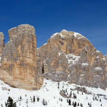 فندق Royal Cortina