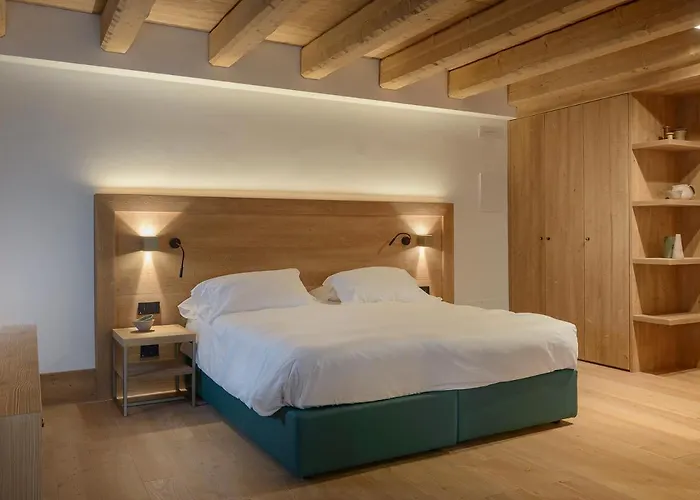 Royal Cortina Hotel 3*