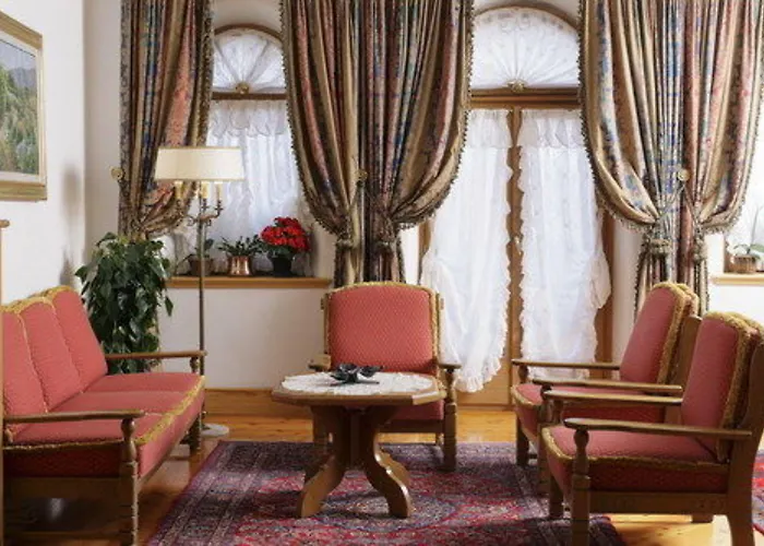Royal Cortina Hotel 3*