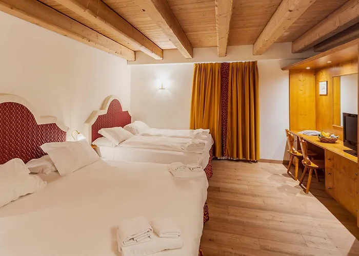 Royal Cortina 3*