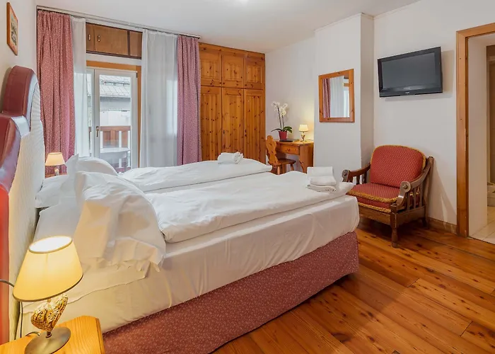 Hotel Royal Cortina 3*