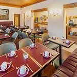 Royal Cortina