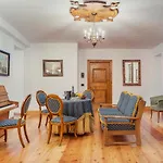 Royal Cortina Otel