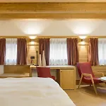 Royal Cortina