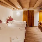 Royal Cortina 3*
