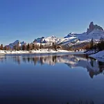 Отель Royal Cortina