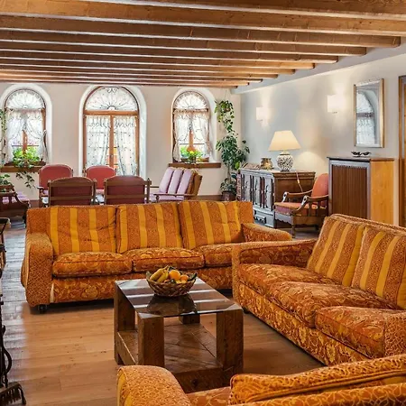 Hotel Royal Cortina 3*