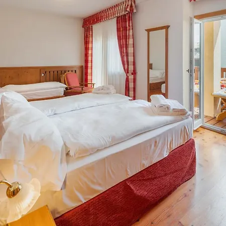 Royal Cortina Hotel