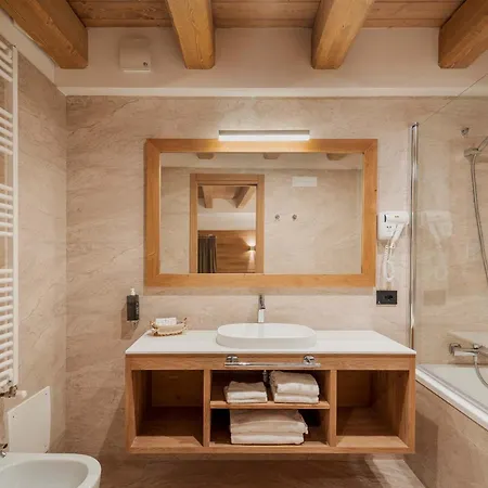 Royal Cortina Отель 3*