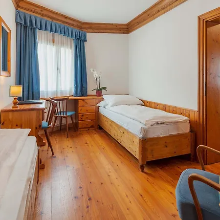 Royal Cortina 3*