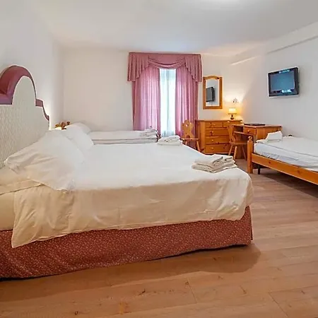 Royal Cortina 3*