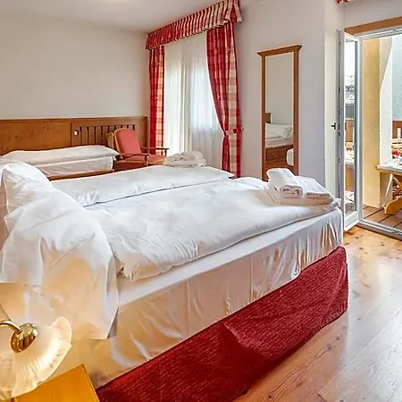 Royal Cortina Hotel
