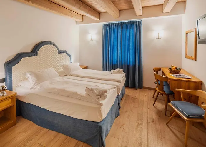 Royal Cortina 3*